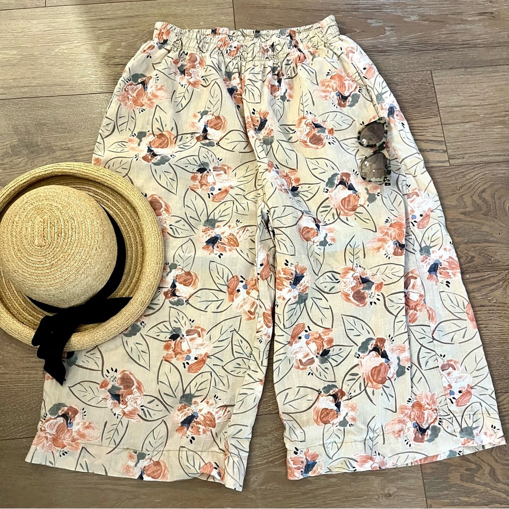 🌸Women’s Floral Print , elastic waist , wide leg pants , Sz M/L